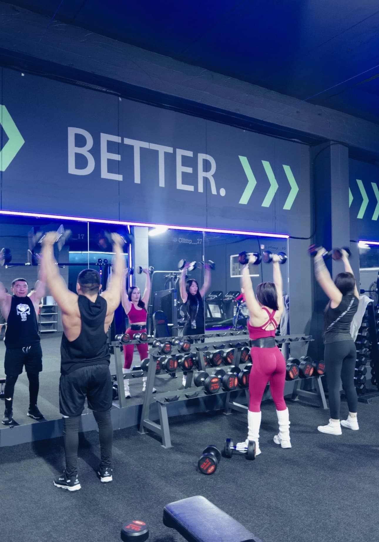 НОВЫЙ ЗАЛ В СПУТНИКЕ!